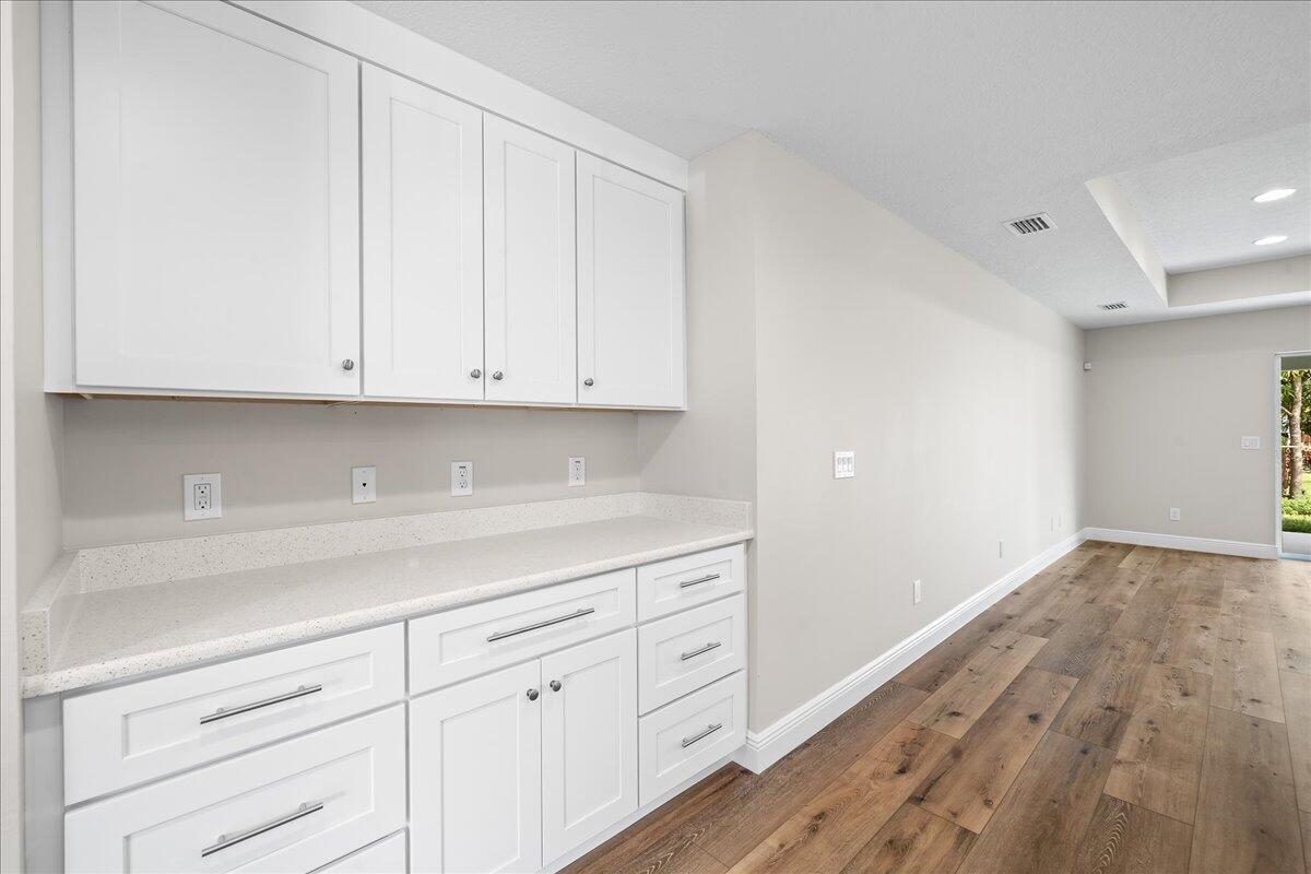 327 Eckert Street SE