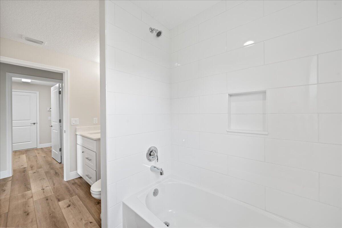 327 Eckert Street SE