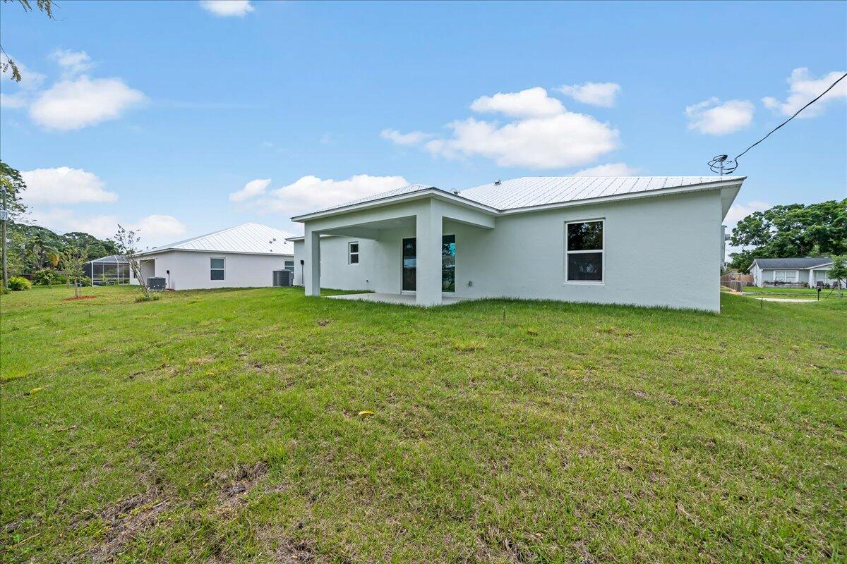 327 Eckert Street SE