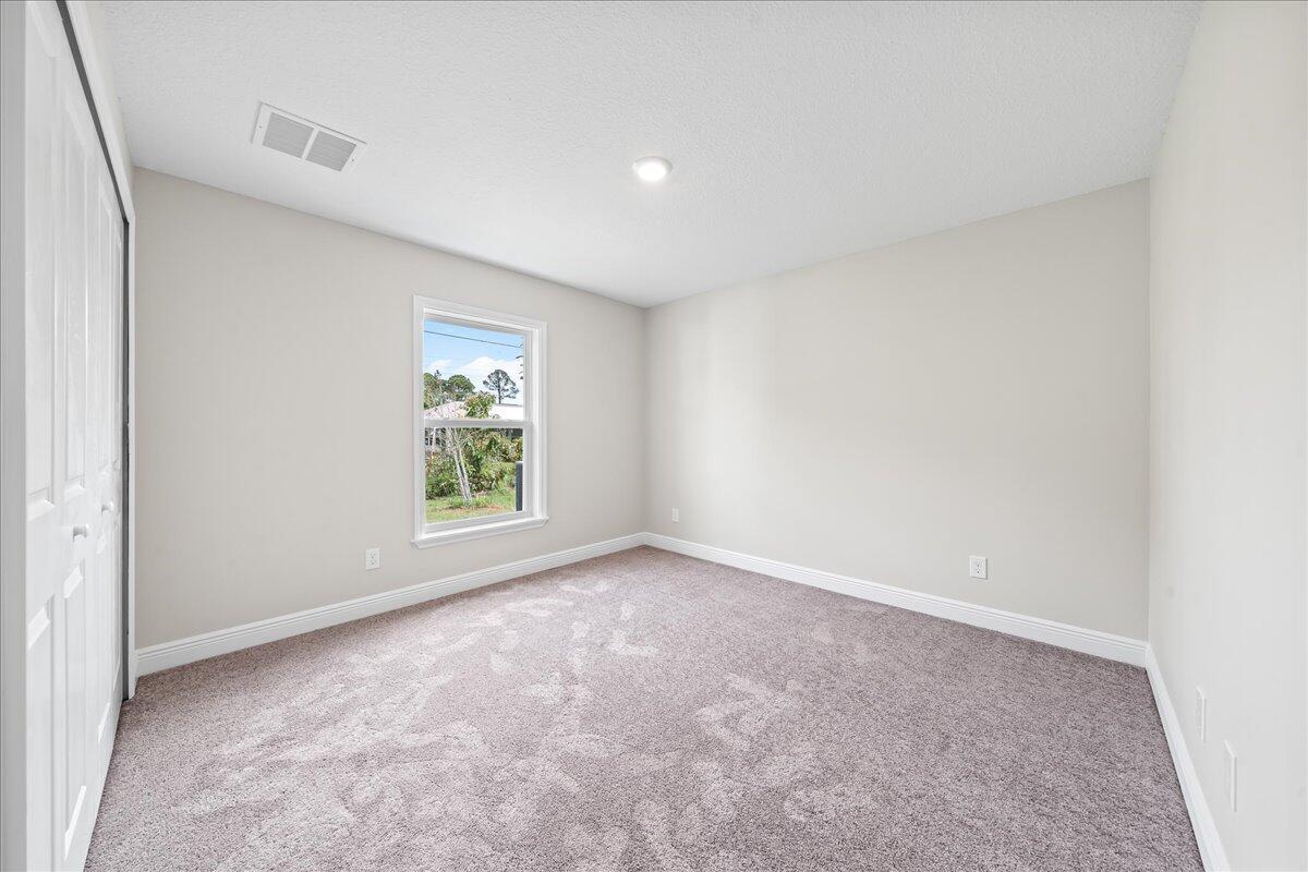 327 Eckert Street SE