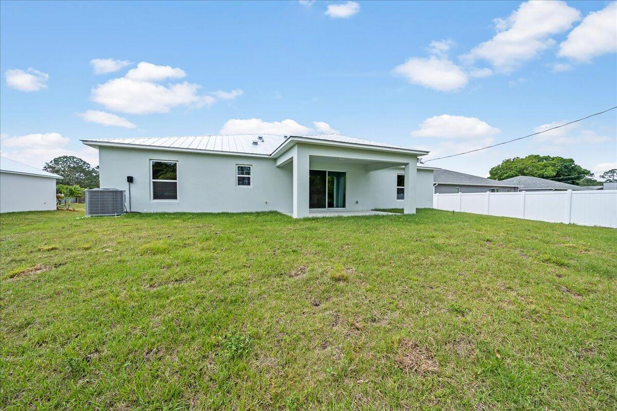 327 Eckert Street SE