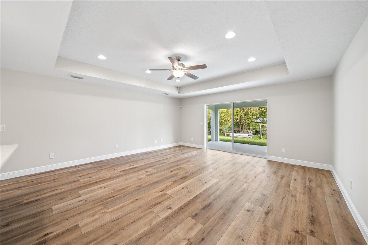 327 Eckert Street SE