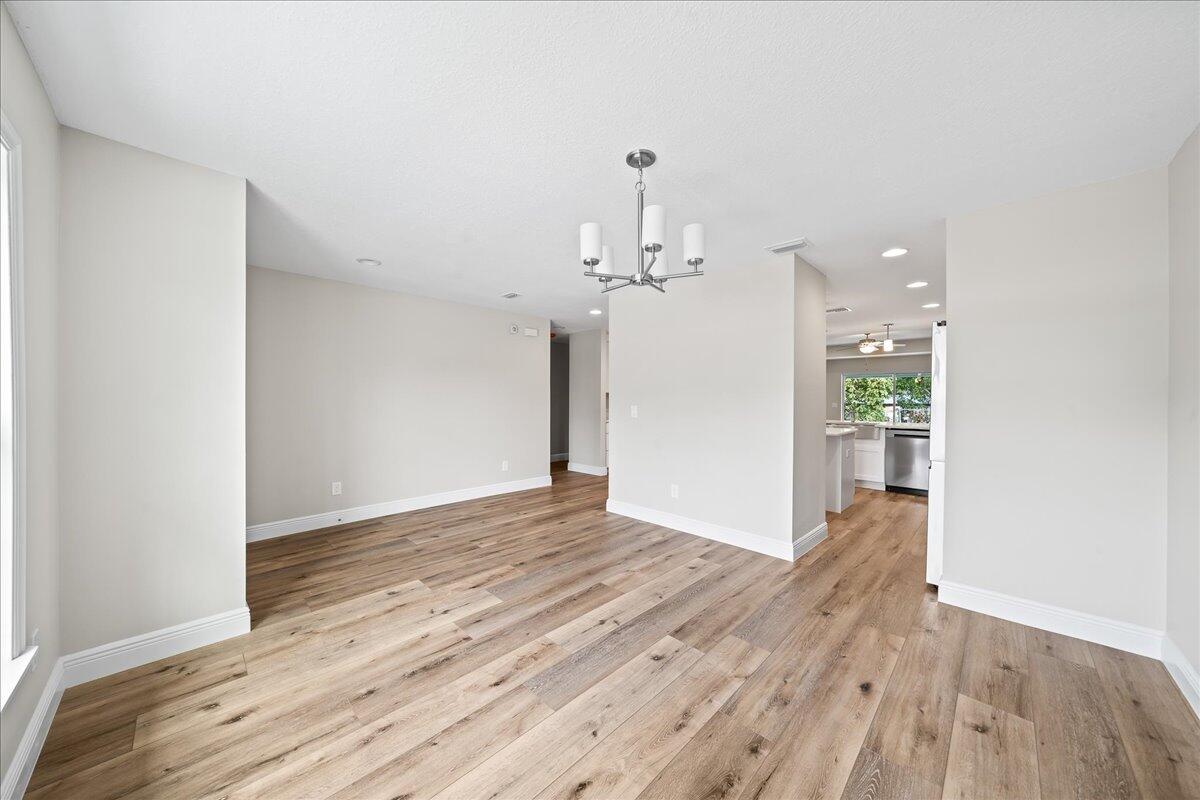 327 Eckert Street SE