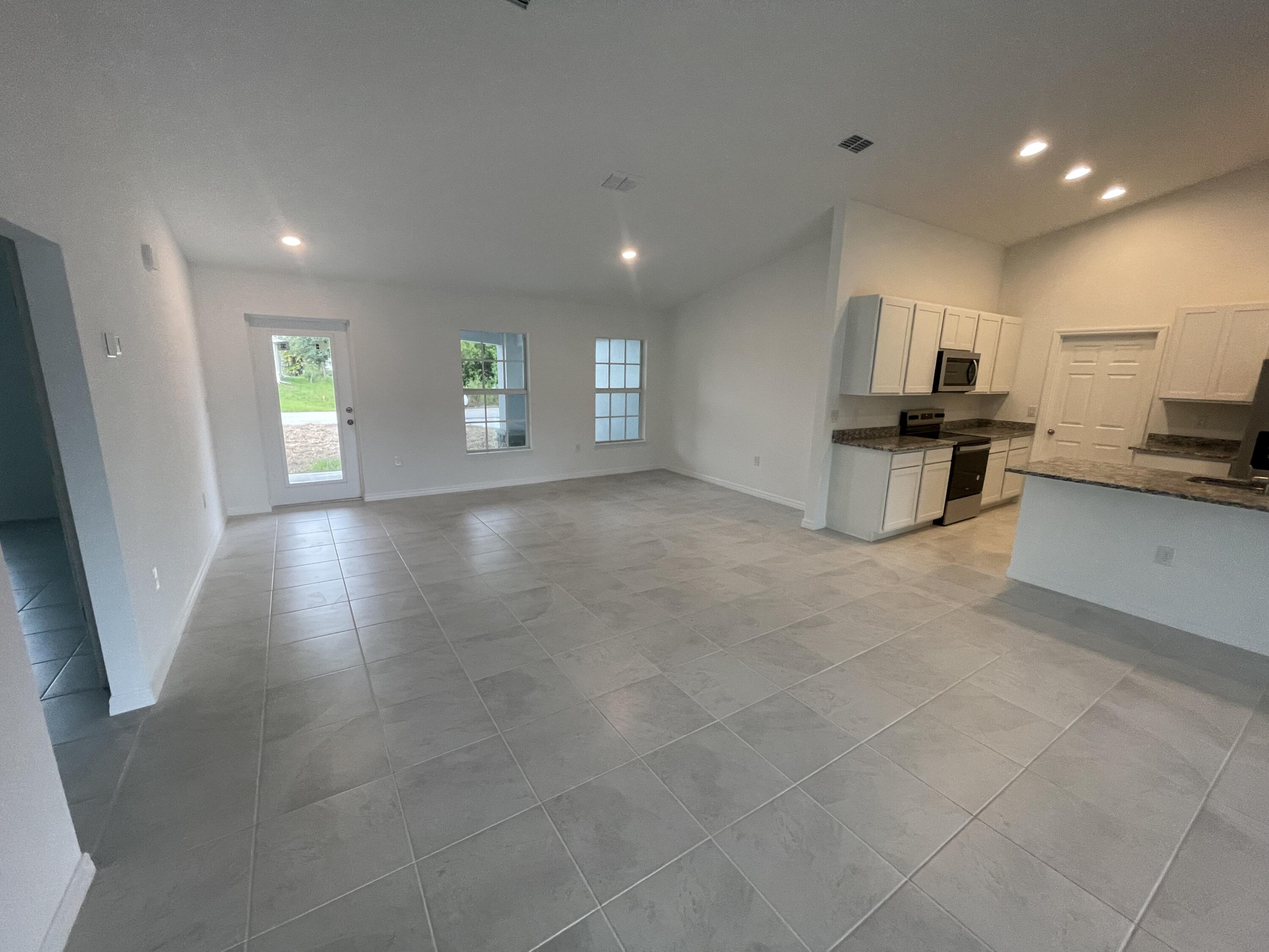 842 Buchanan Avenue SE