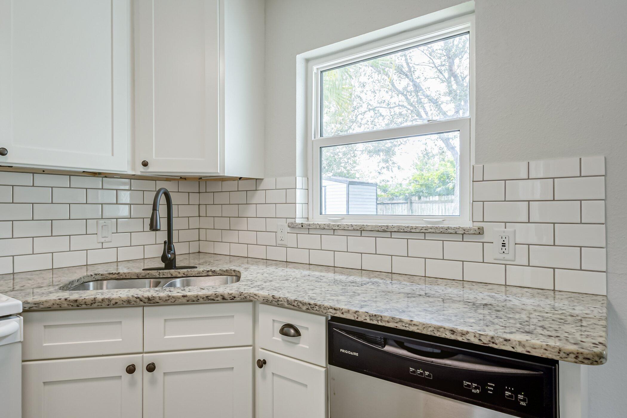 2223 Smathers Circle N