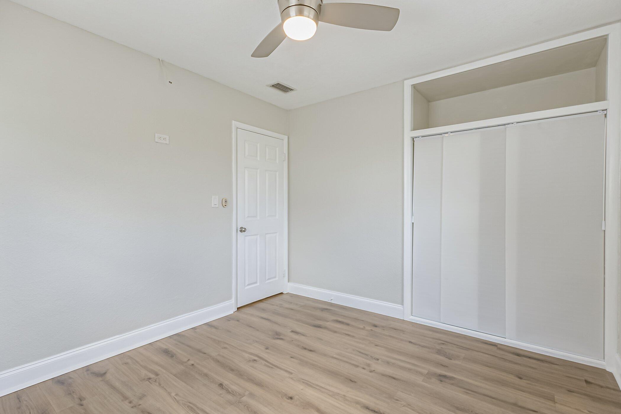 2223 Smathers Circle N