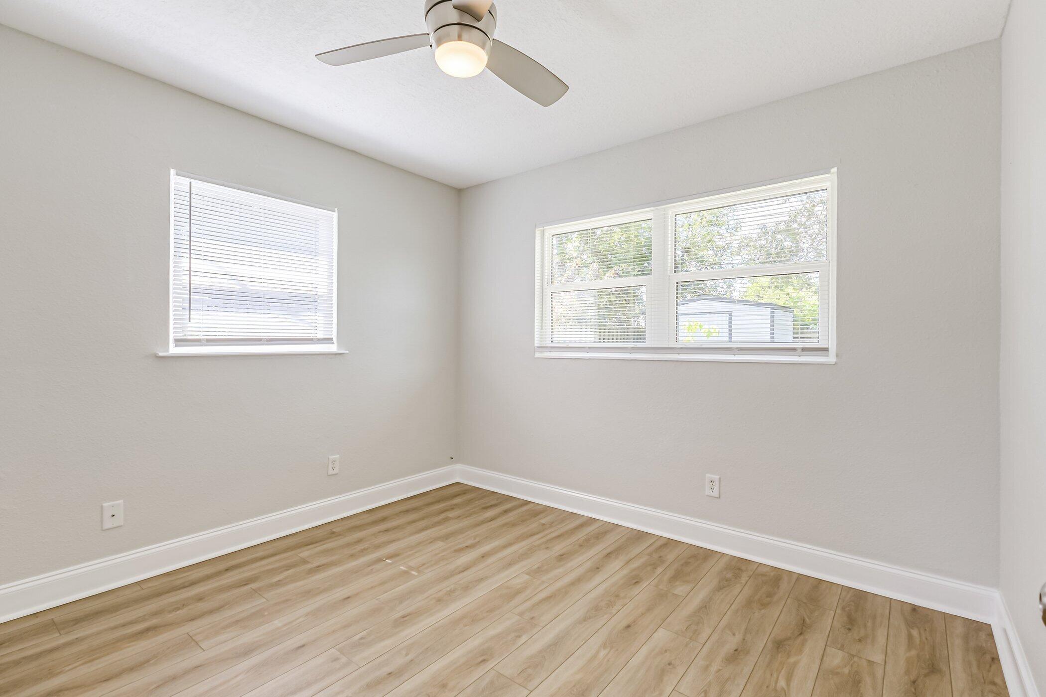 2223 Smathers Circle N