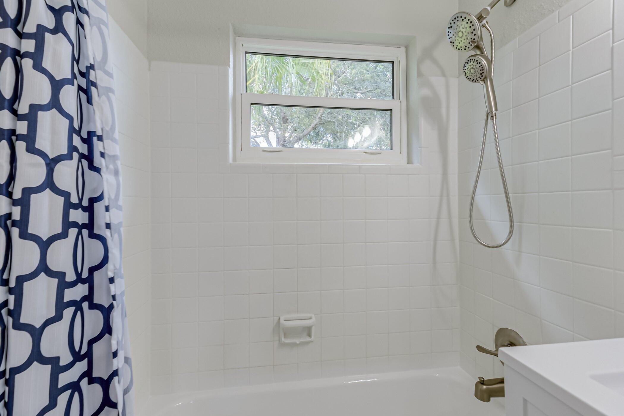 2223 Smathers Circle N