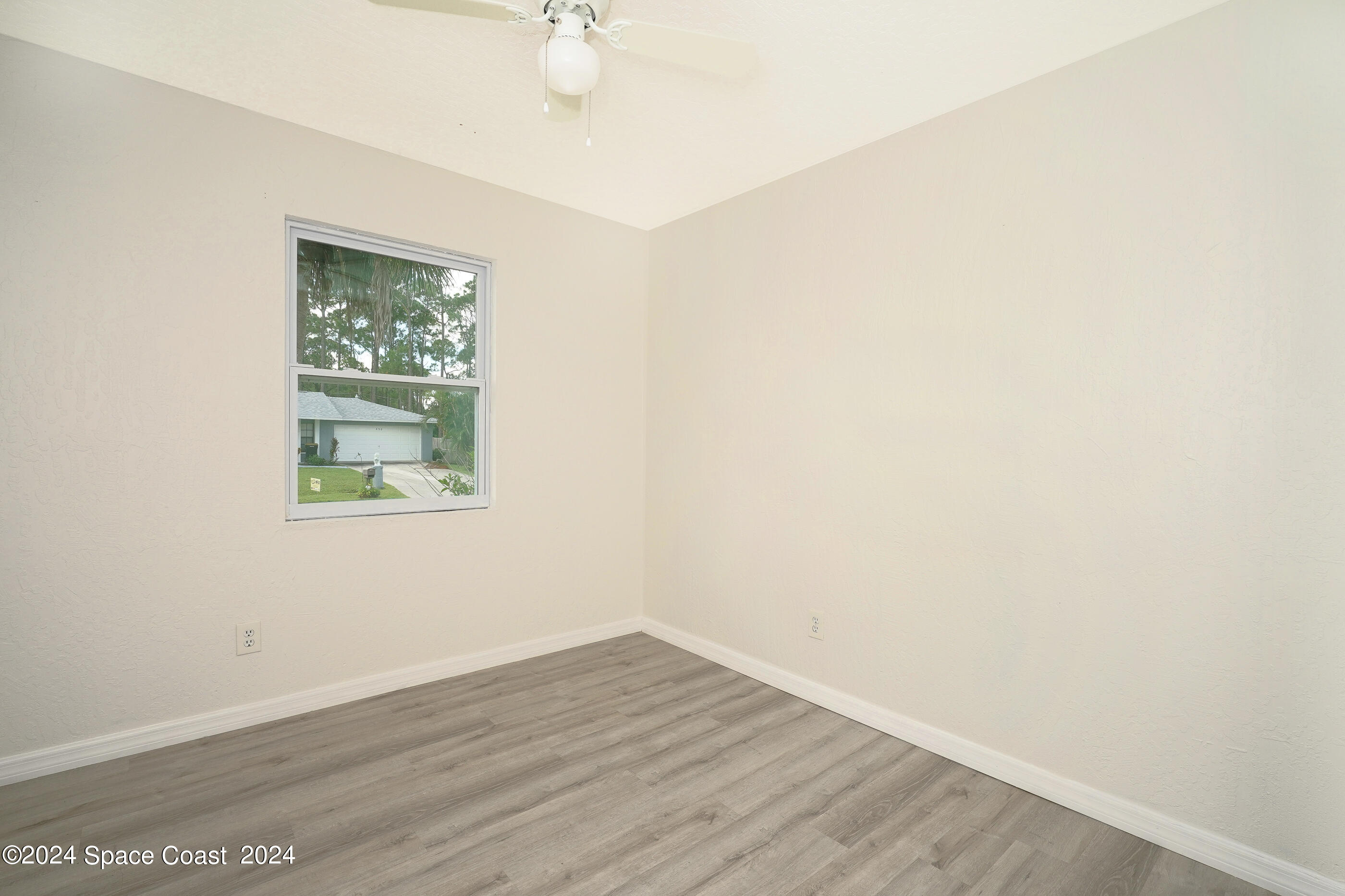 437 Truvall Street SW