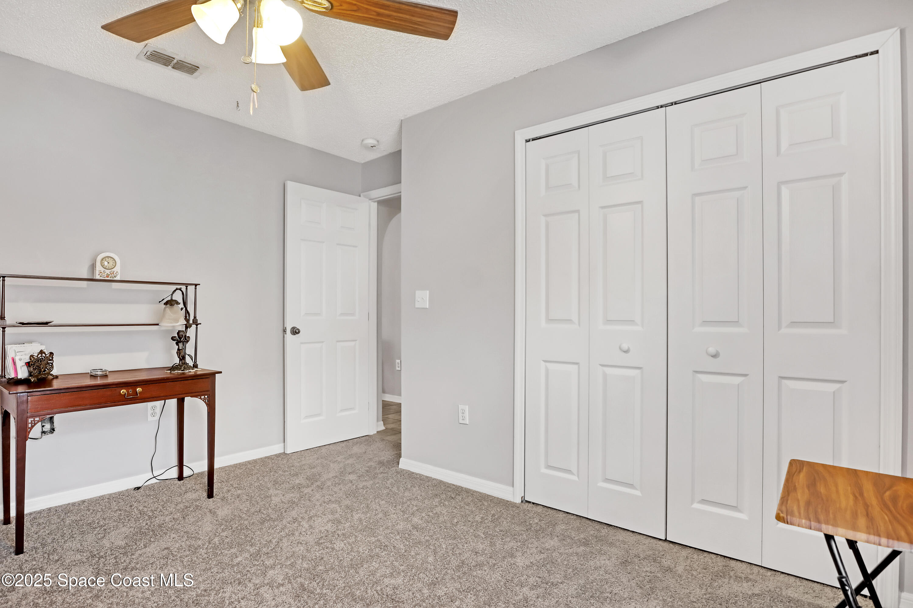 2090 Redwood Circle NE