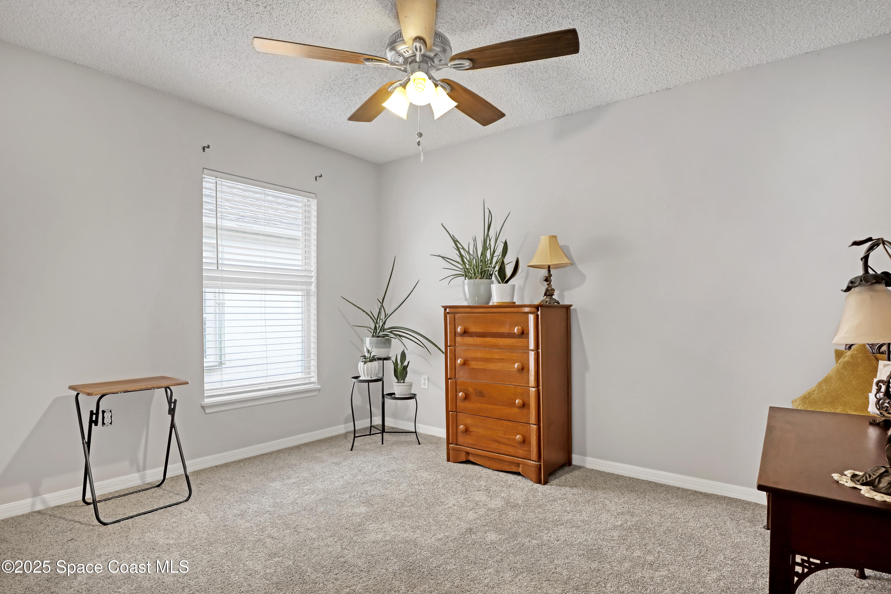 2090 Redwood Circle NE