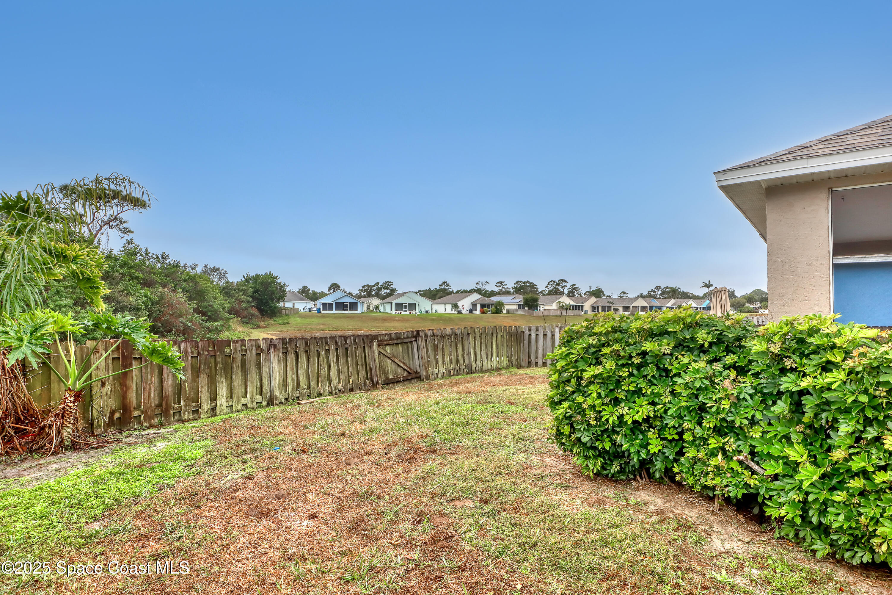 2090 Redwood Circle NE