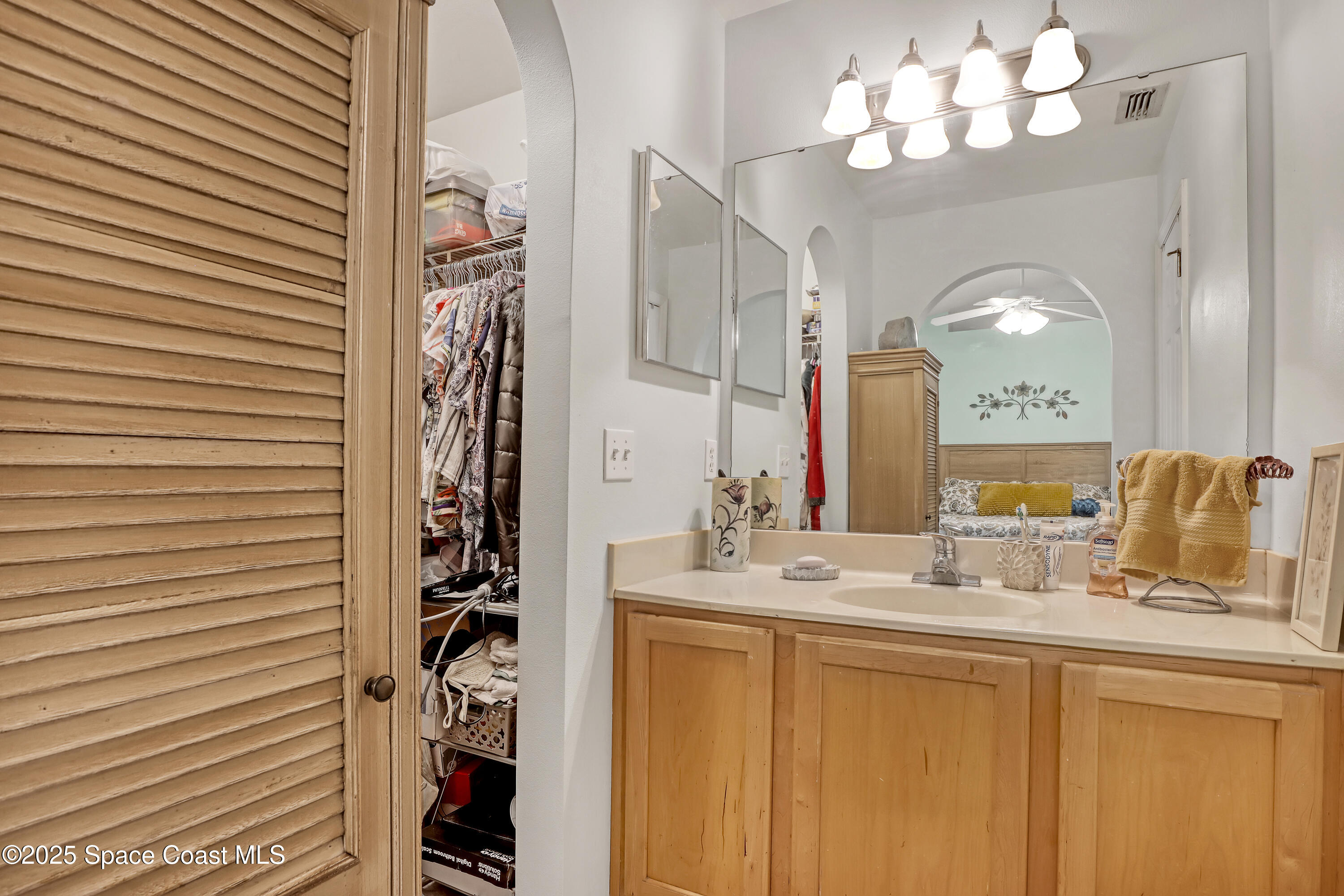 2090 Redwood Circle NE