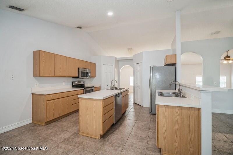 701 Ballon Terrace SE