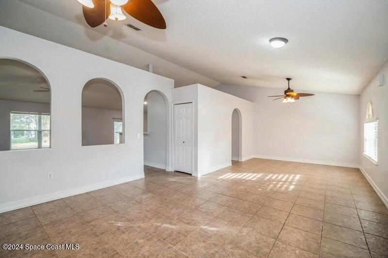 701 Ballon Terrace SE