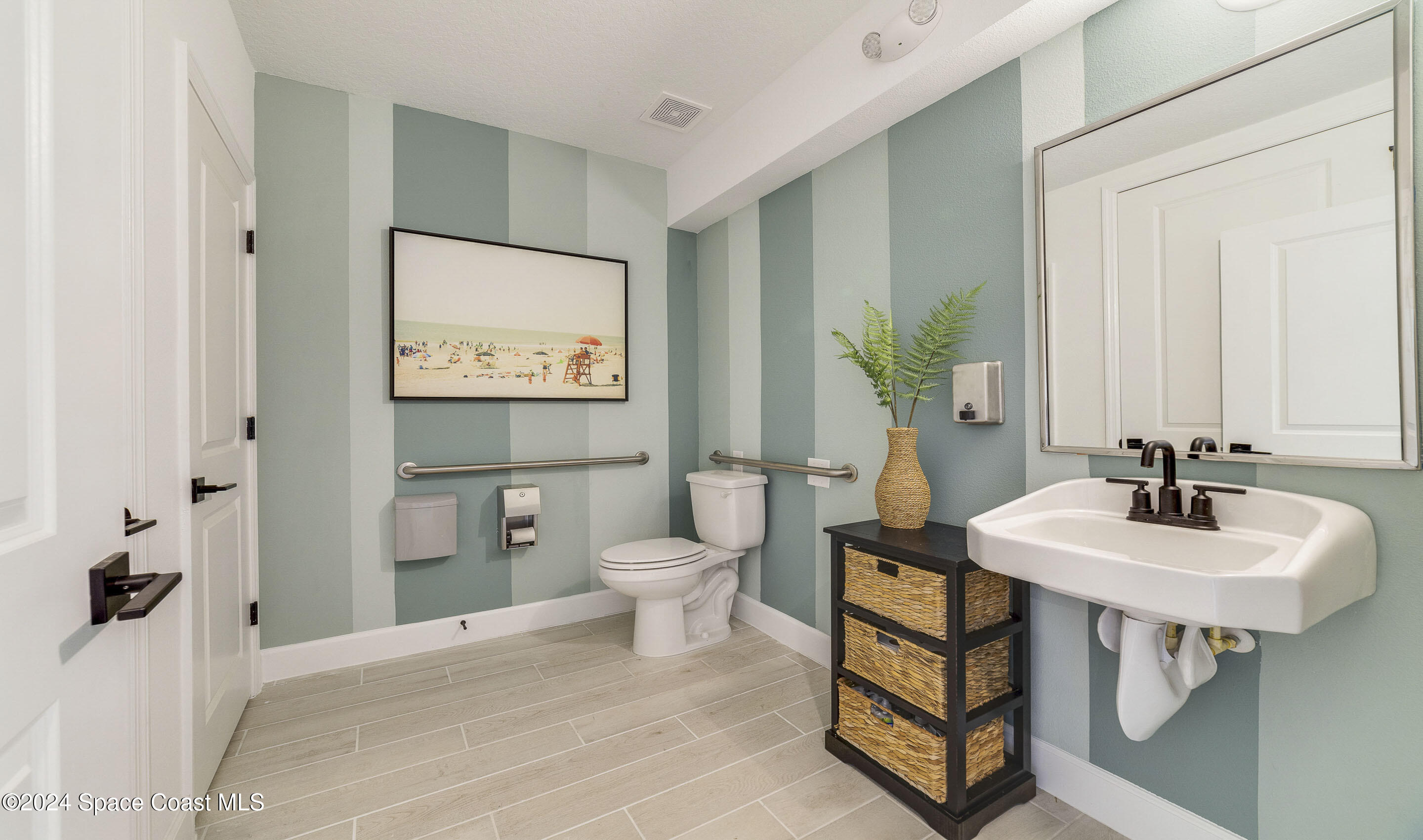 2700 Lansing Road SE