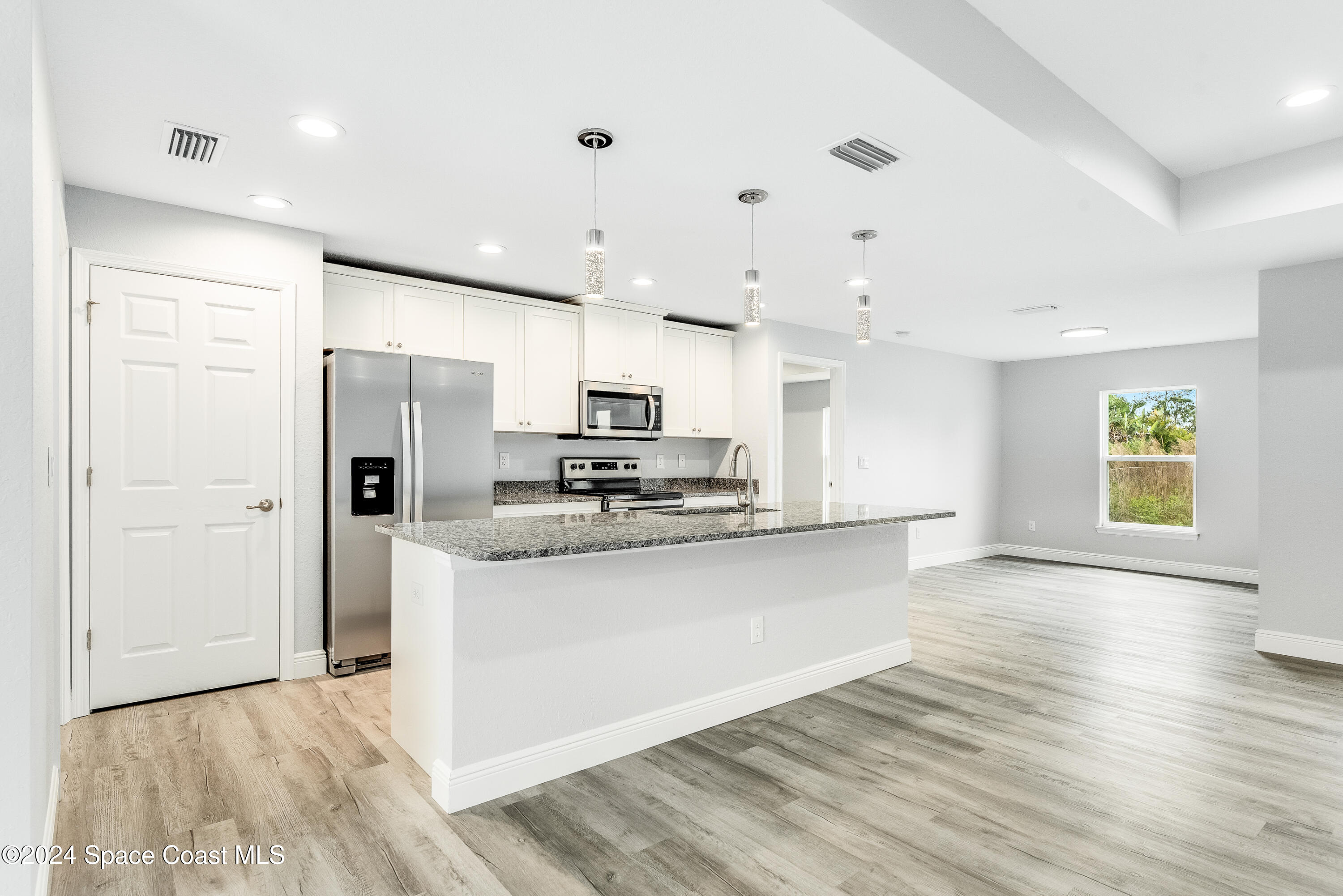 769 Halton Avenue SW