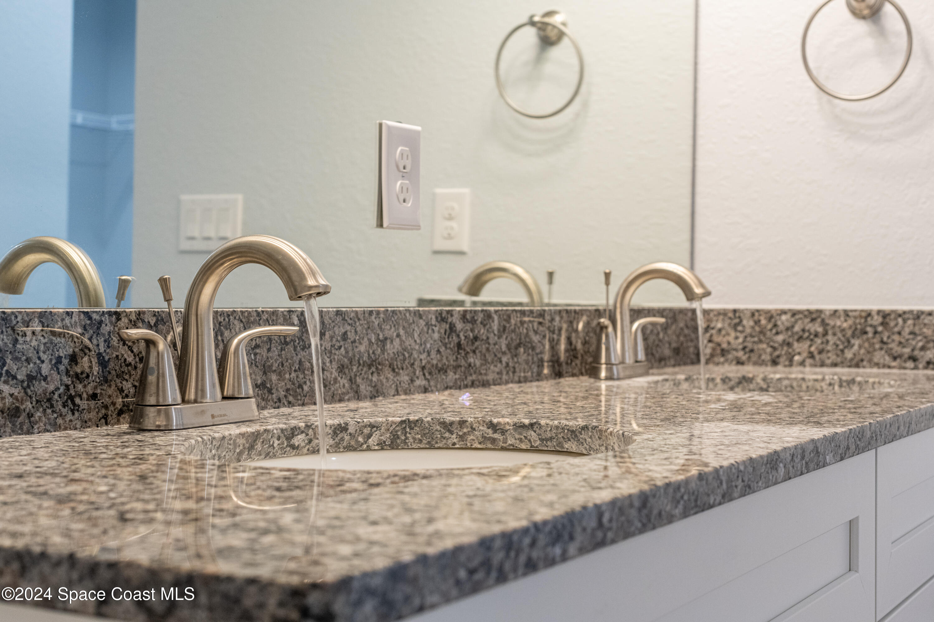 769 Halton Avenue SW