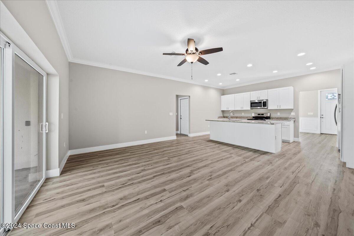 1089 Quesada Street SE