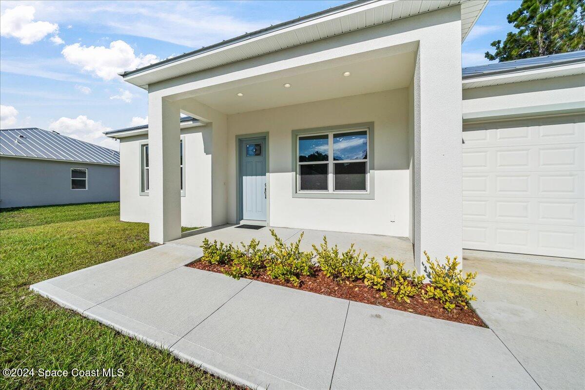 1089 Quesada Street SE