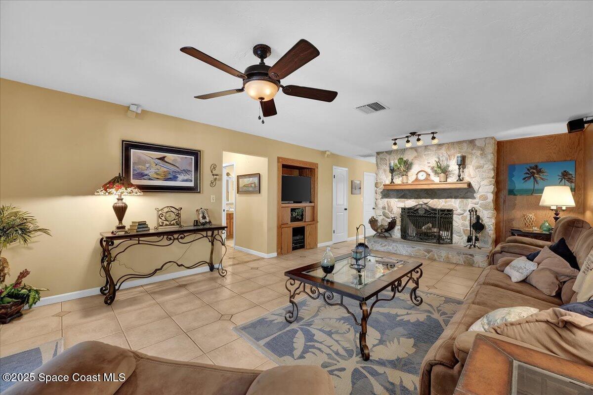 1282 Cimarron Circle NE