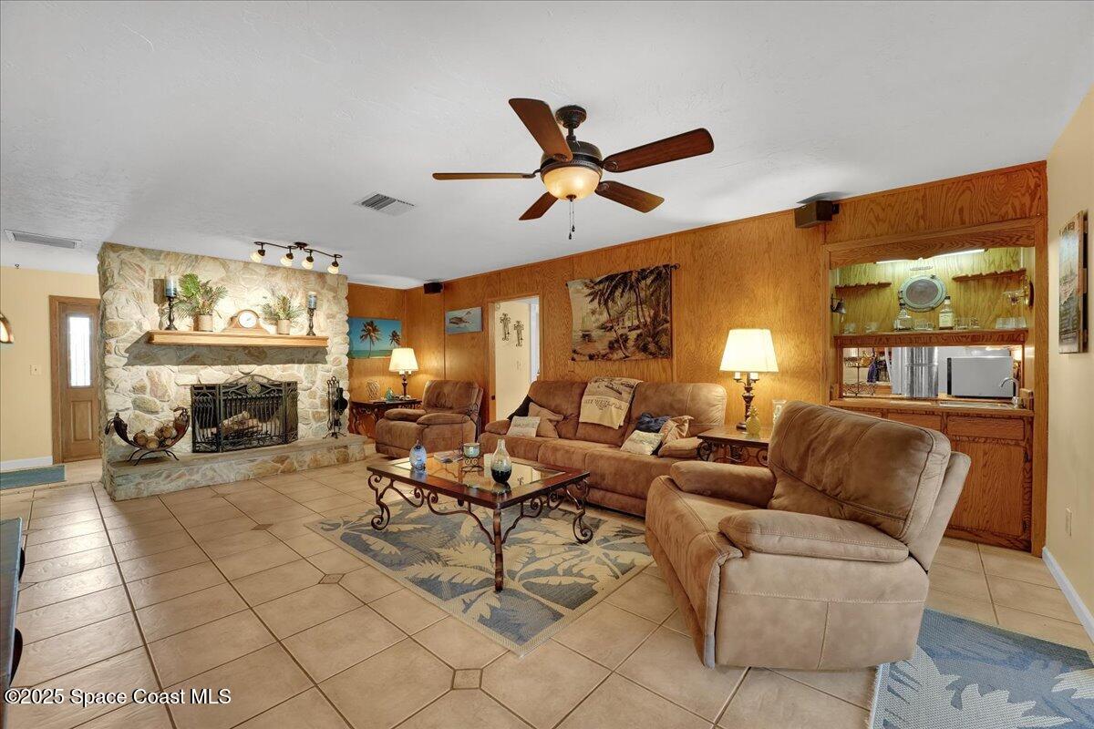 1282 Cimarron Circle NE