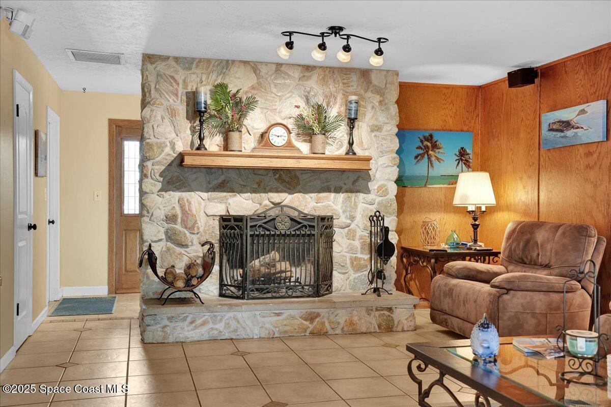 1282 Cimarron Circle NE