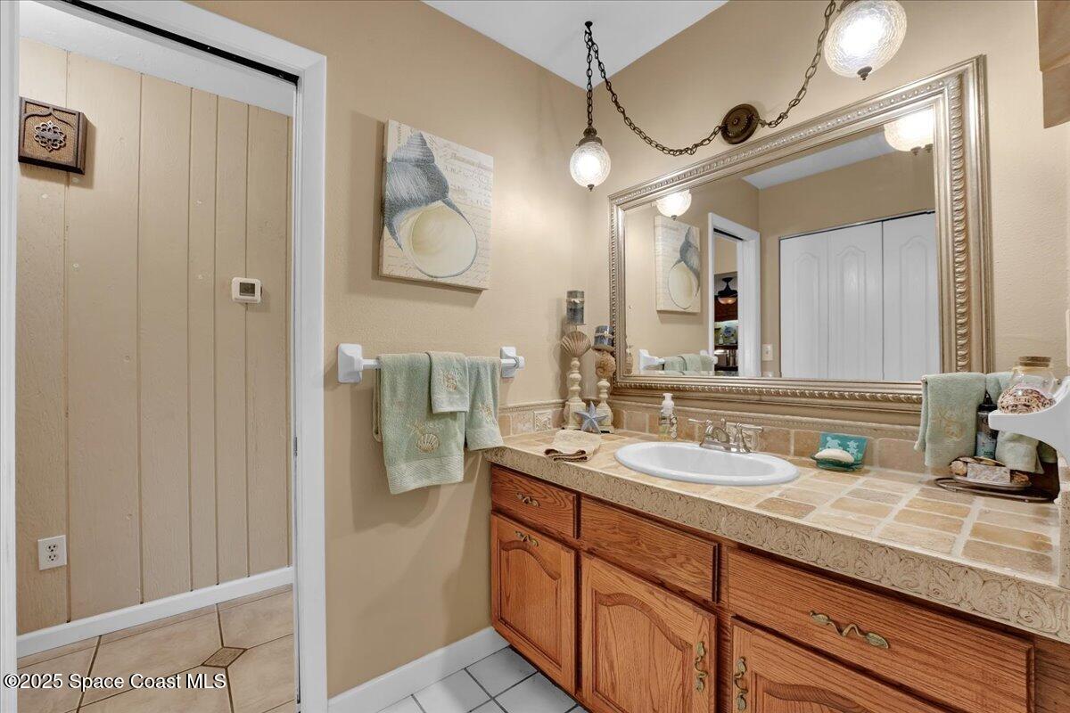 1282 Cimarron Circle NE