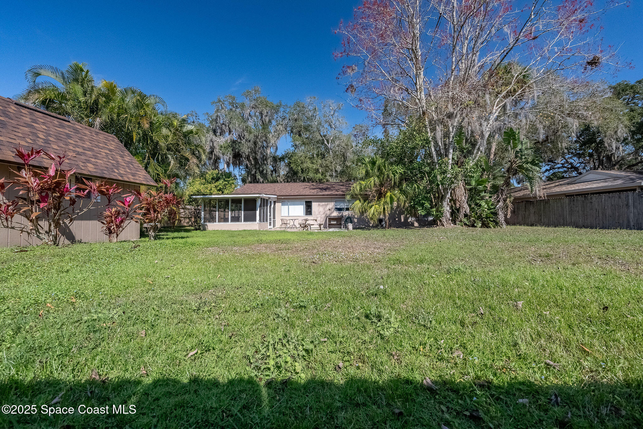 1300 Knollwood Road NE