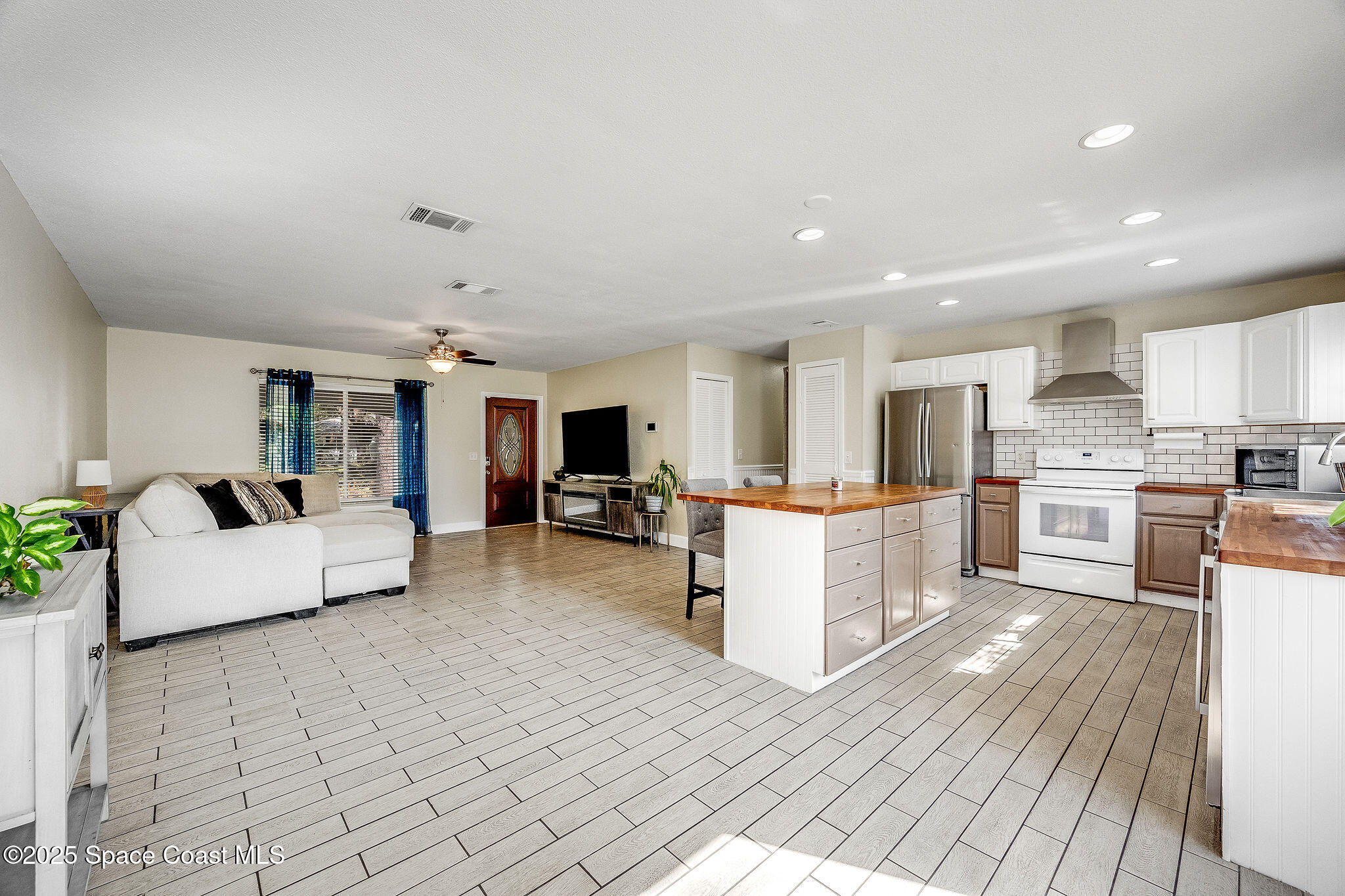 1300 Knollwood Road NE