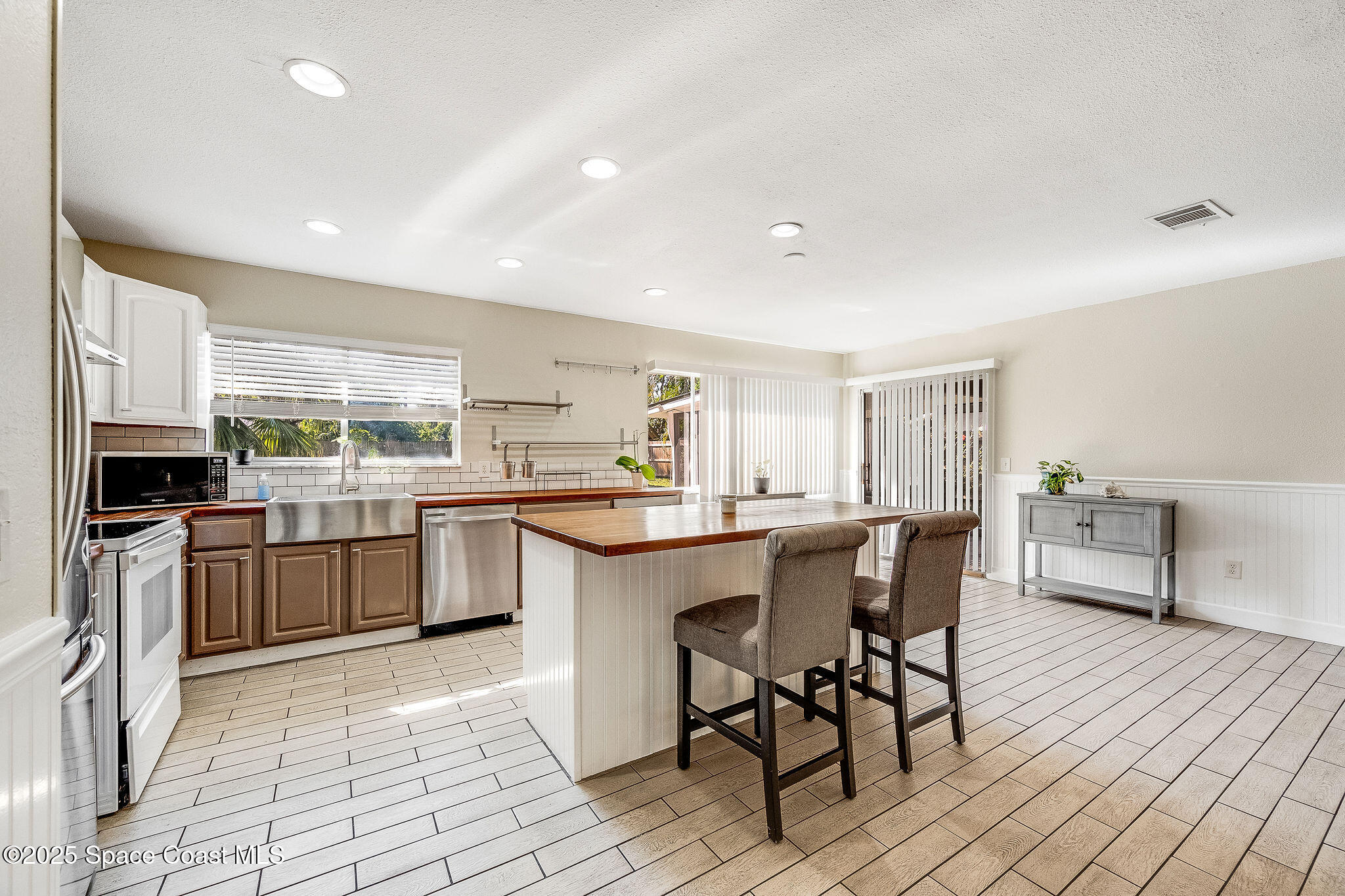 1300 Knollwood Road NE