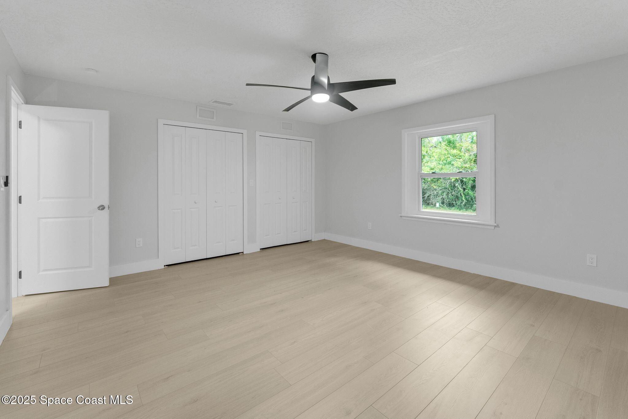 1596 Farnsworth Avenue, Grant-Valkaria