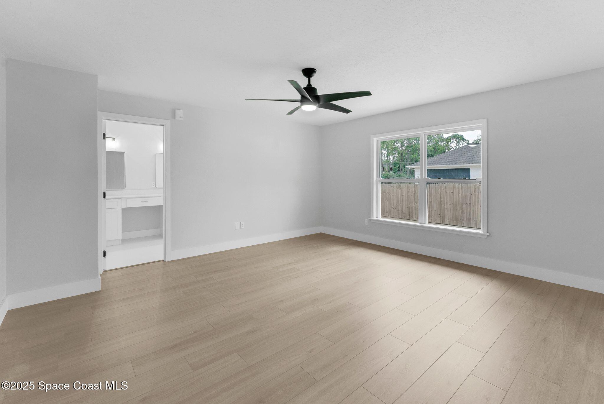 1596 Farnsworth Avenue, Grant-Valkaria