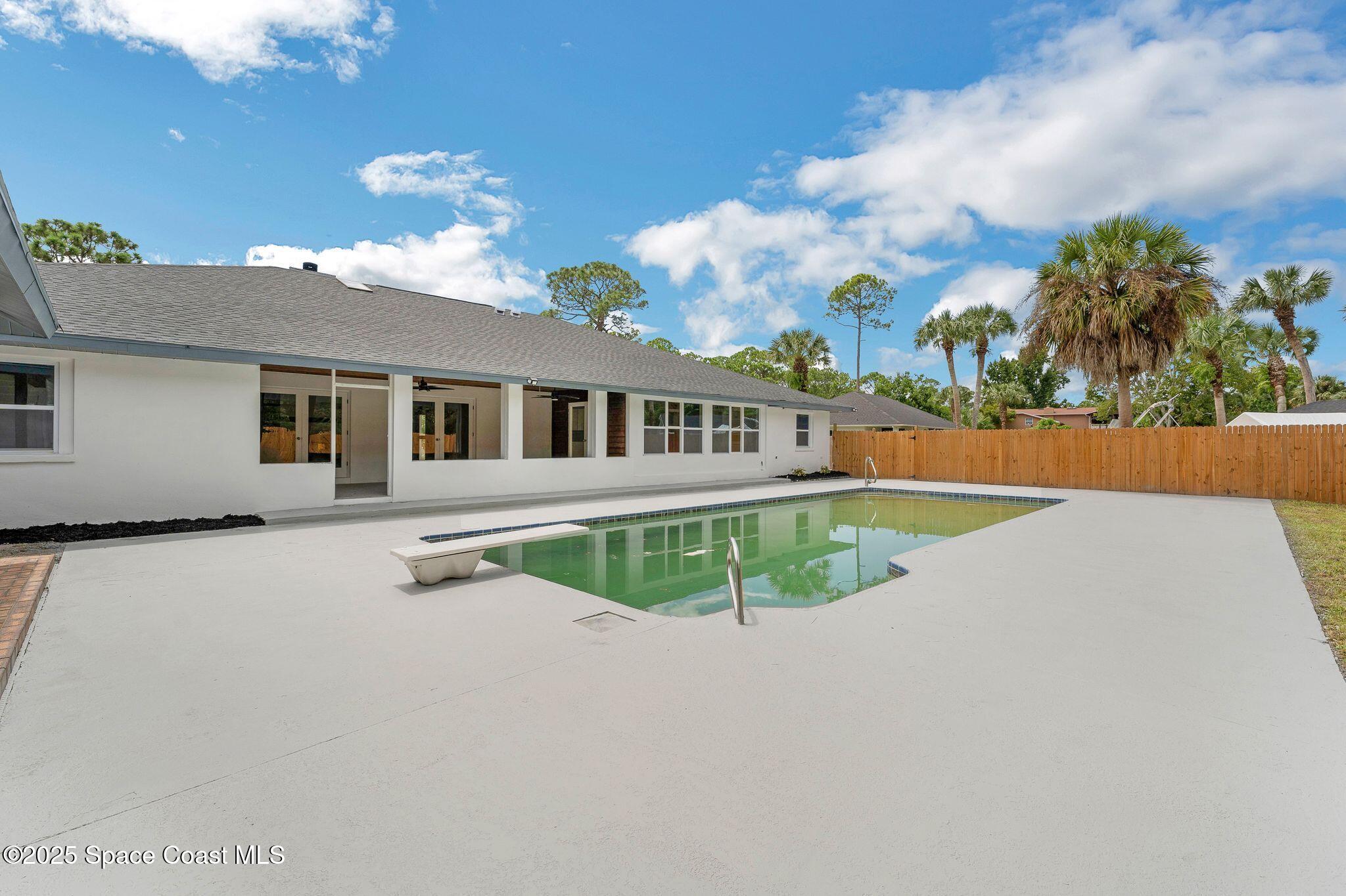 1596 Farnsworth Avenue, Grant-Valkaria