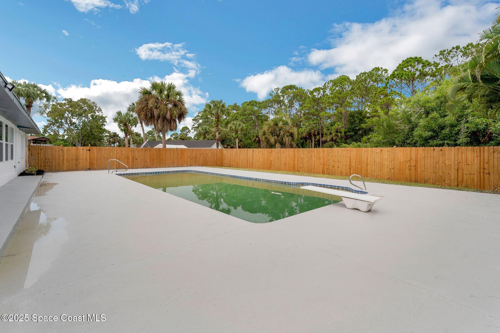 1596 Farnsworth Avenue, Grant-Valkaria