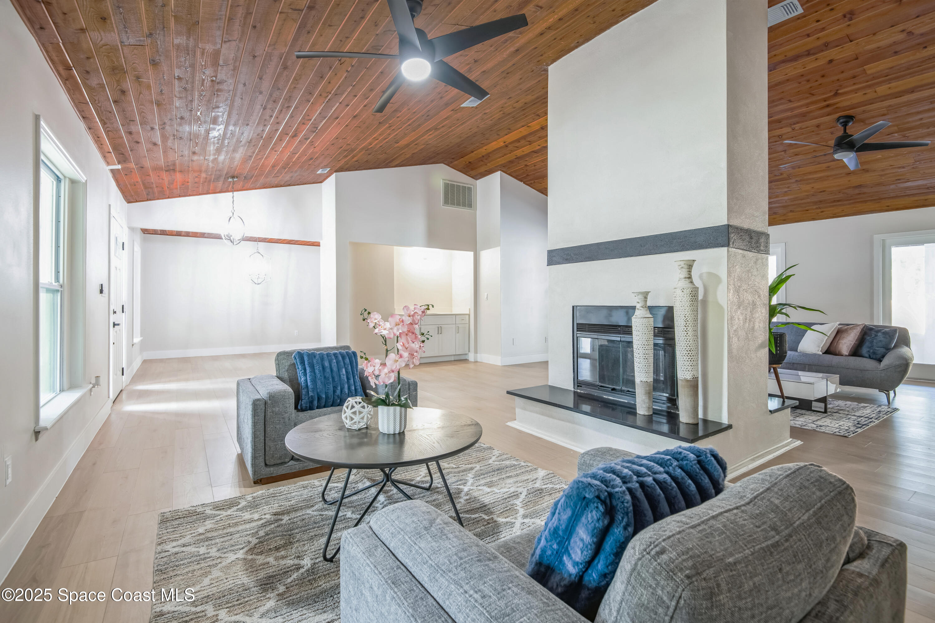 1596 Farnsworth Avenue, Grant-Valkaria