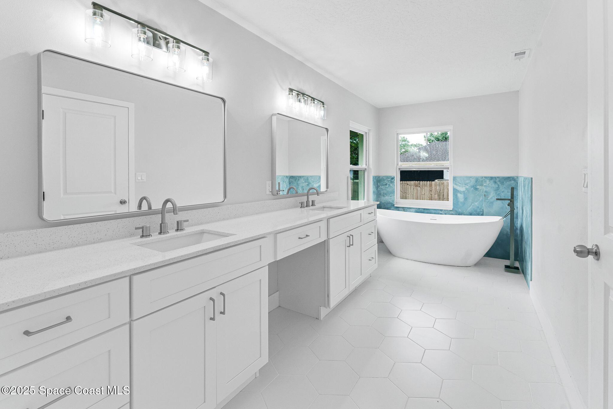 1596 Farnsworth Avenue, Grant-Valkaria