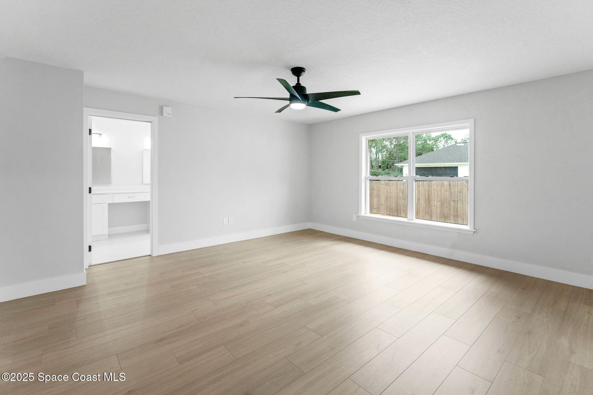 1596 Farnsworth Avenue, Grant-Valkaria