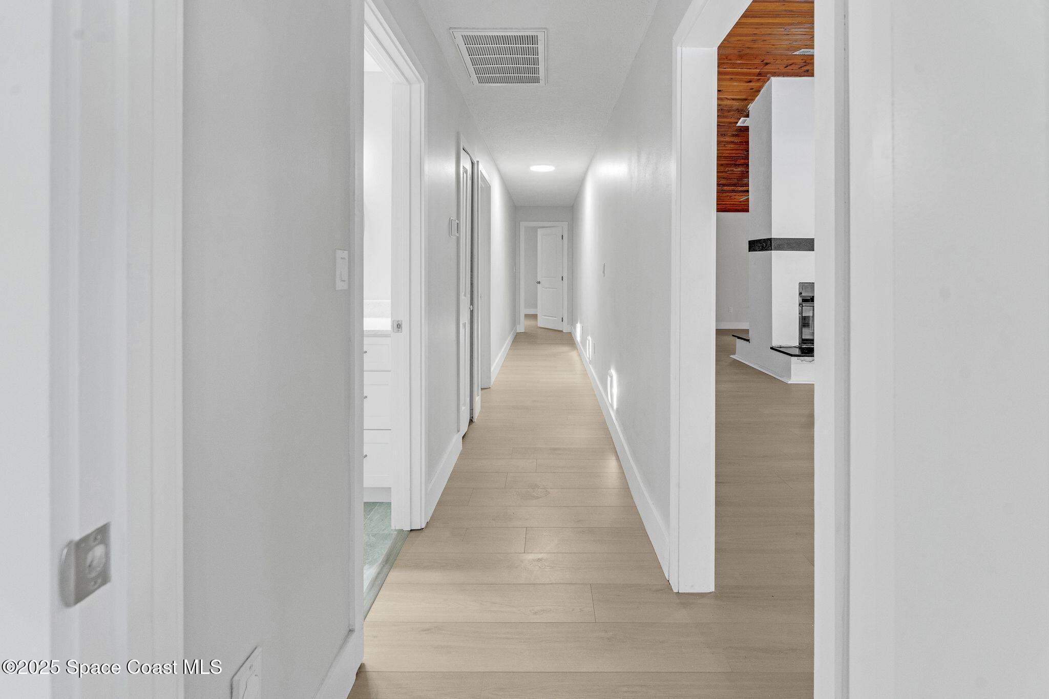 1596 Farnsworth Avenue, Grant-Valkaria