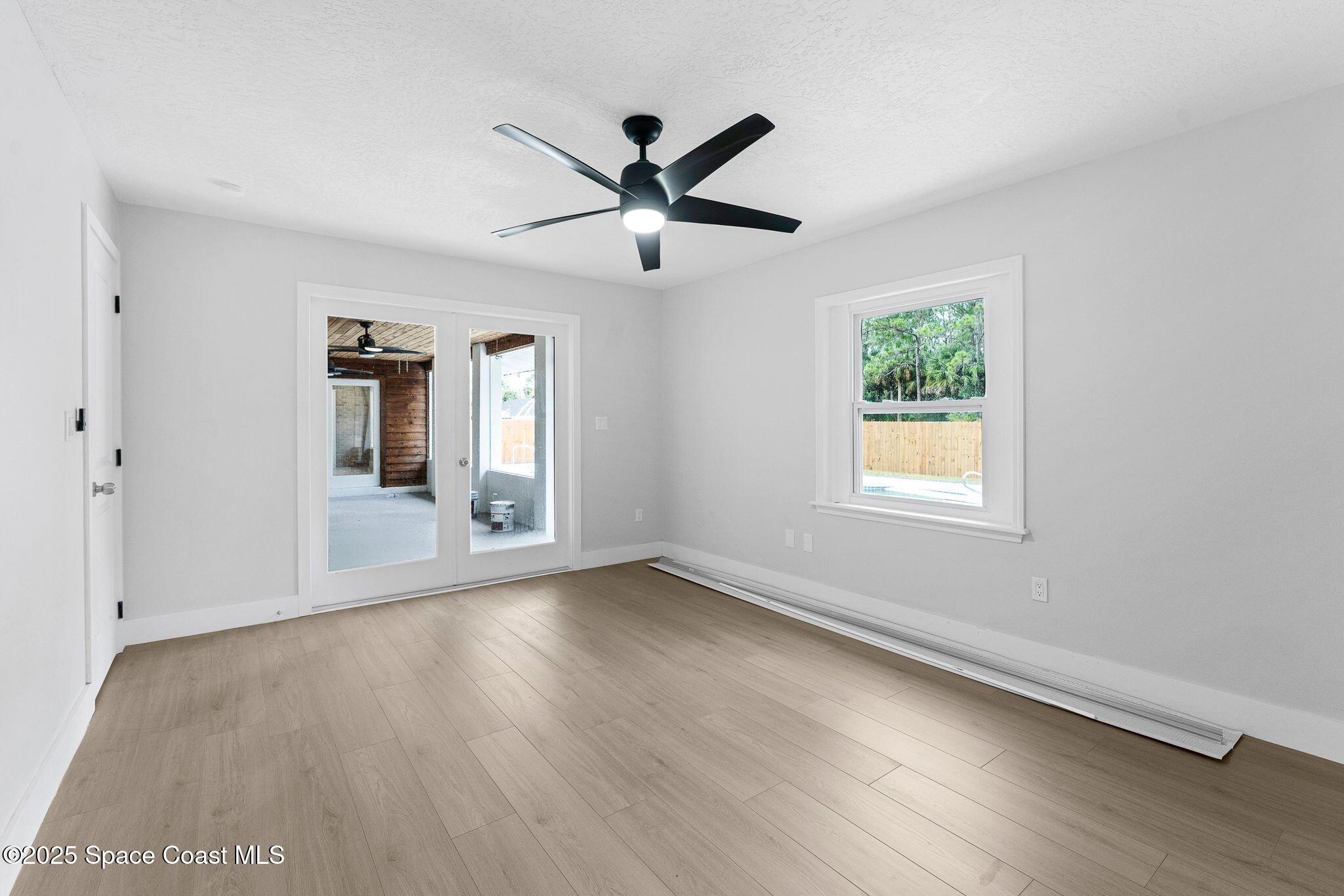 1596 Farnsworth Avenue, Grant-Valkaria