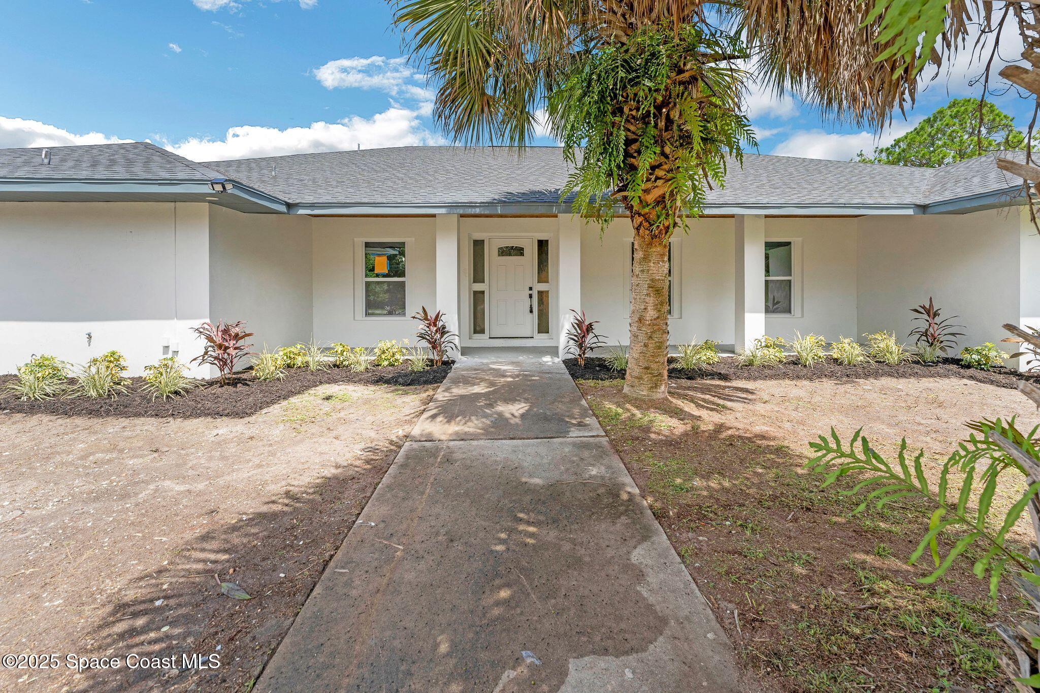 1596 Farnsworth Avenue, Grant-Valkaria