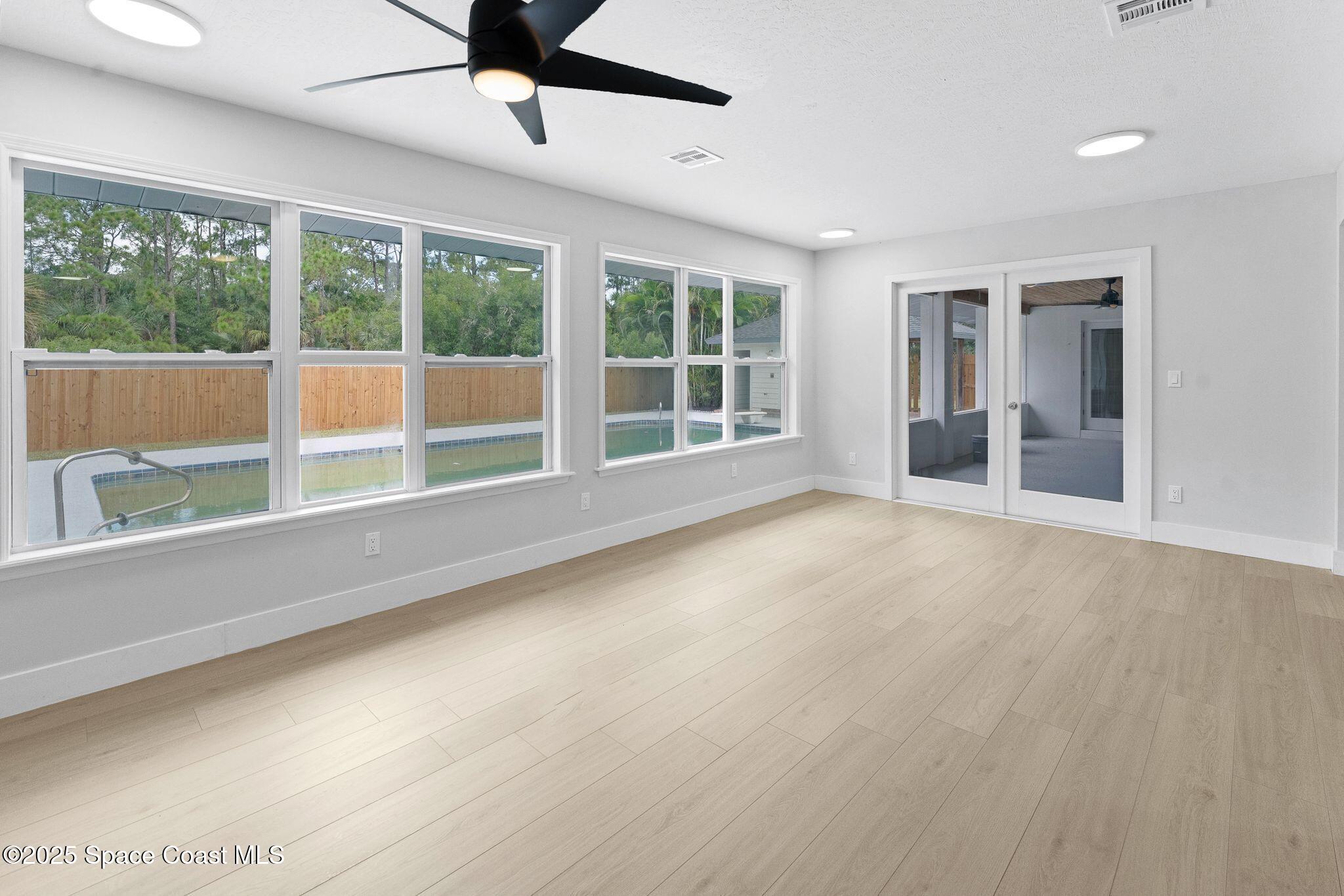 1596 Farnsworth Avenue, Grant-Valkaria