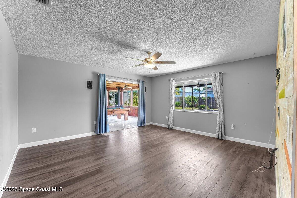 927 Braganza Avenue SE