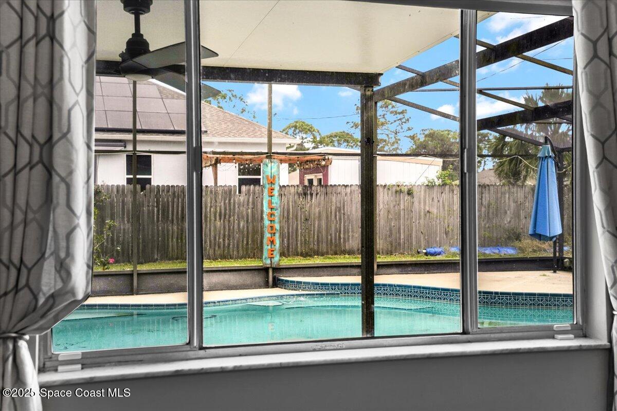 927 Braganza Avenue SE