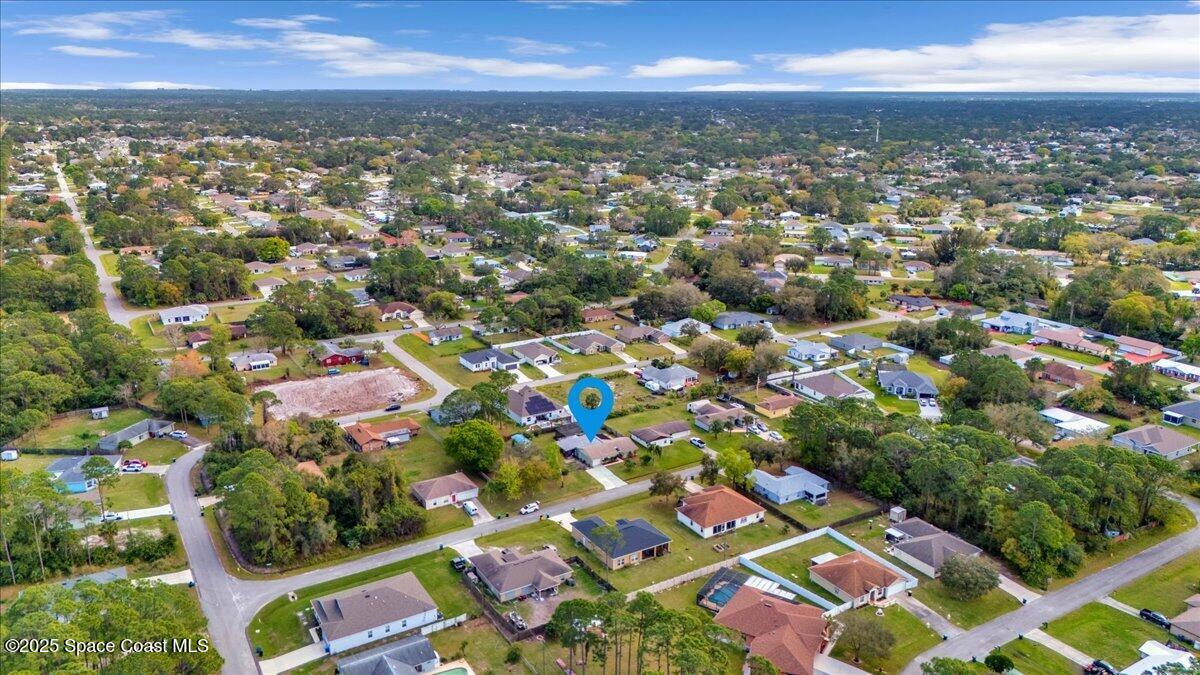 927 Braganza Avenue SE