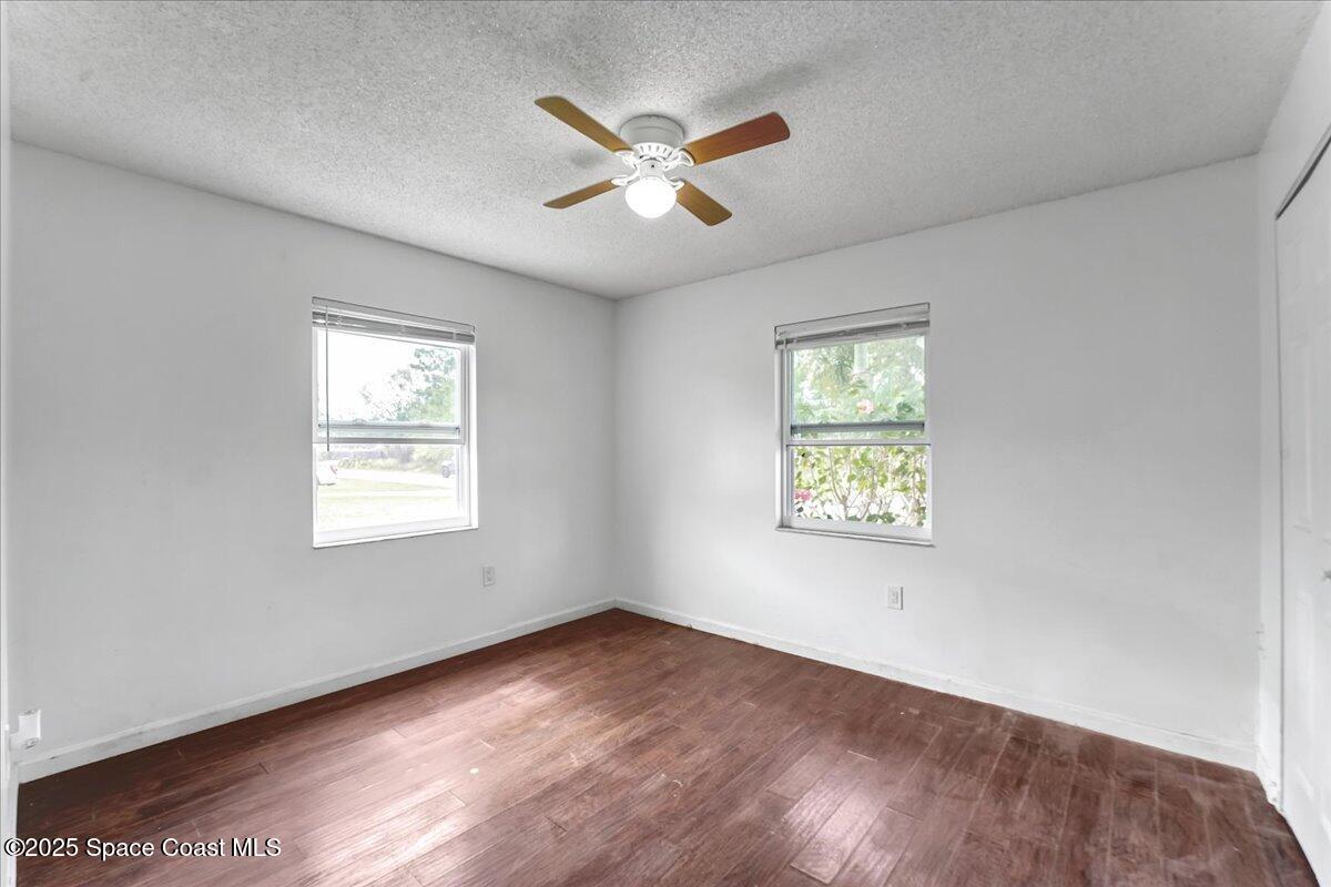 927 Braganza Avenue SE