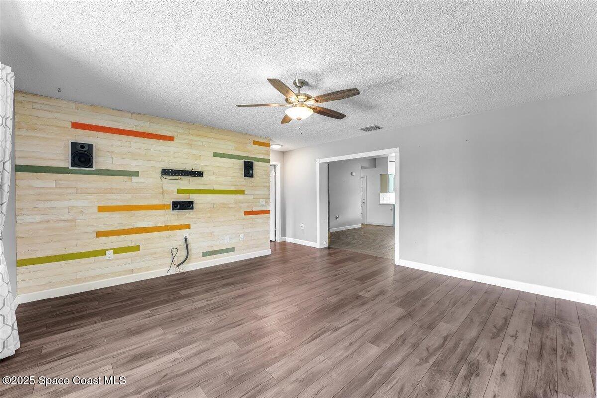 927 Braganza Avenue SE