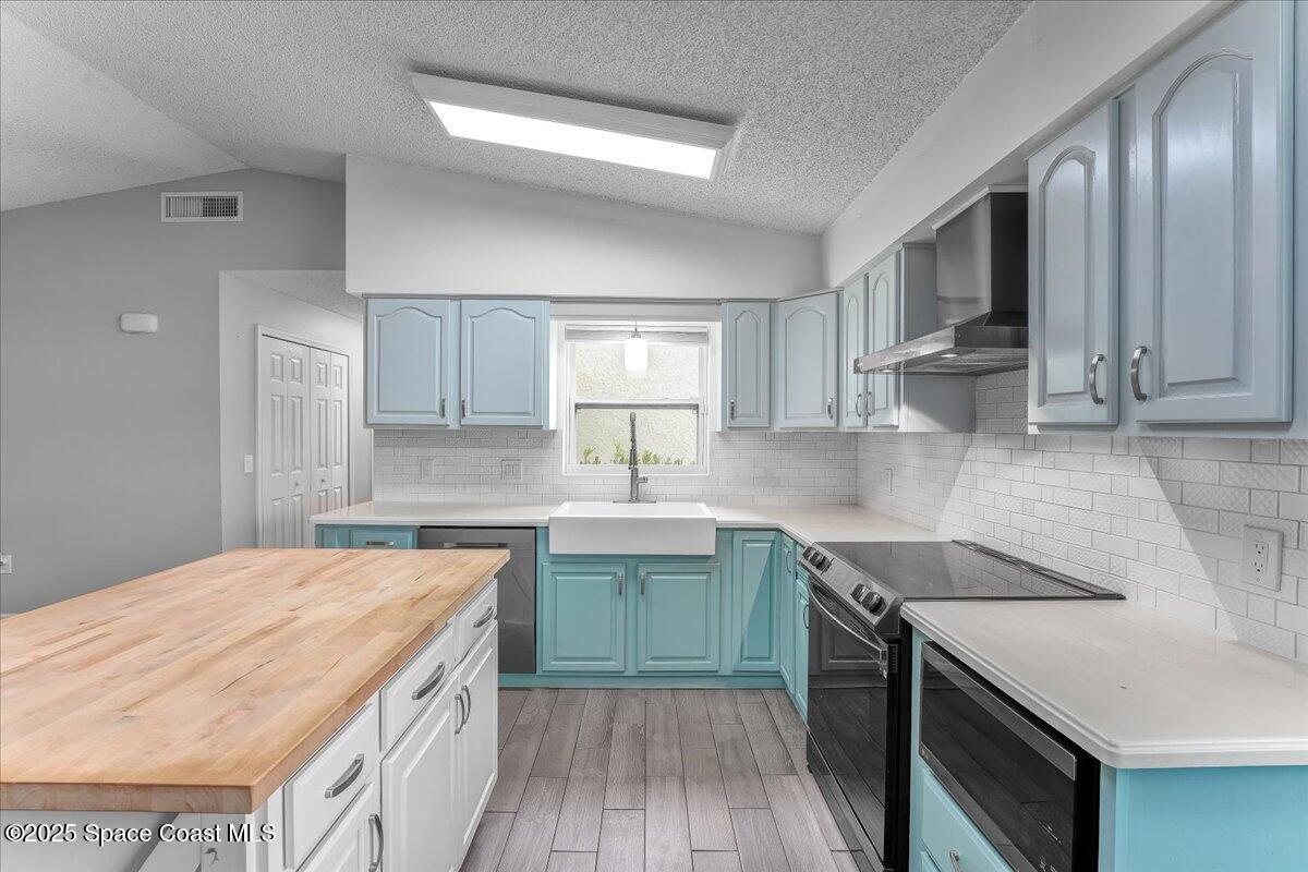 927 Braganza Avenue SE