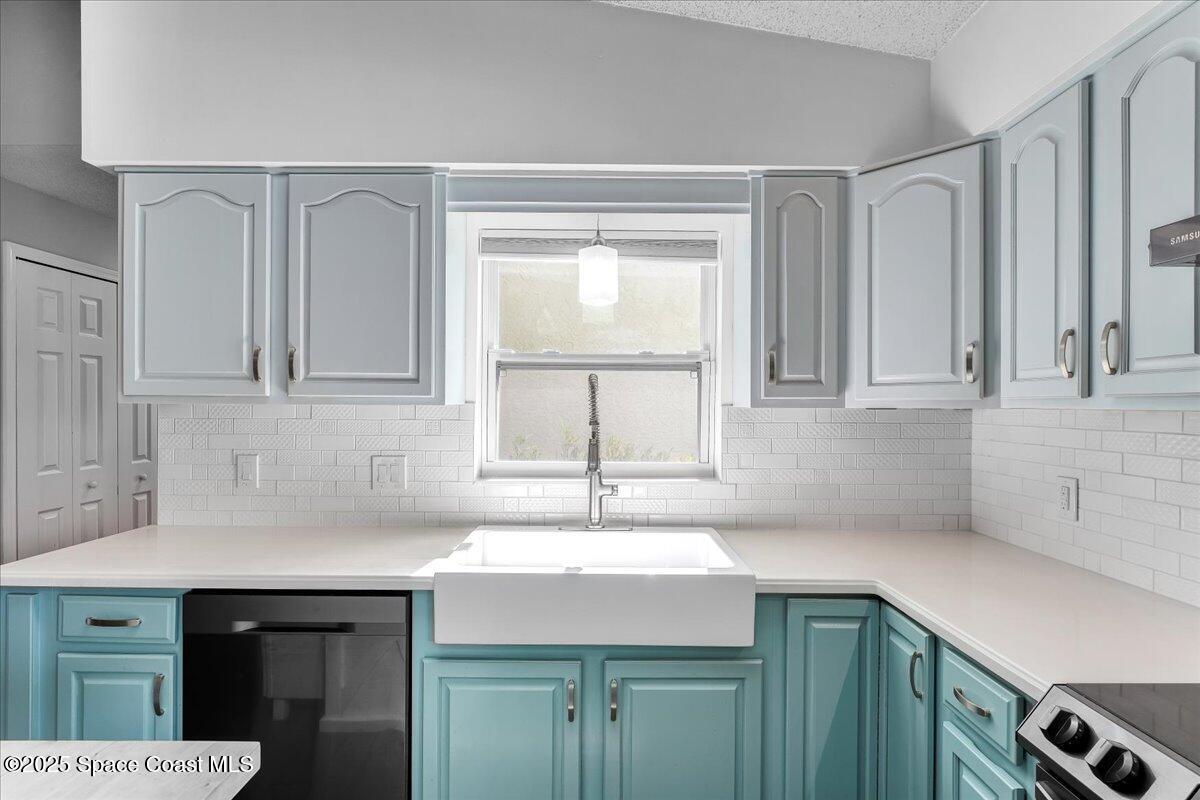 927 Braganza Avenue SE