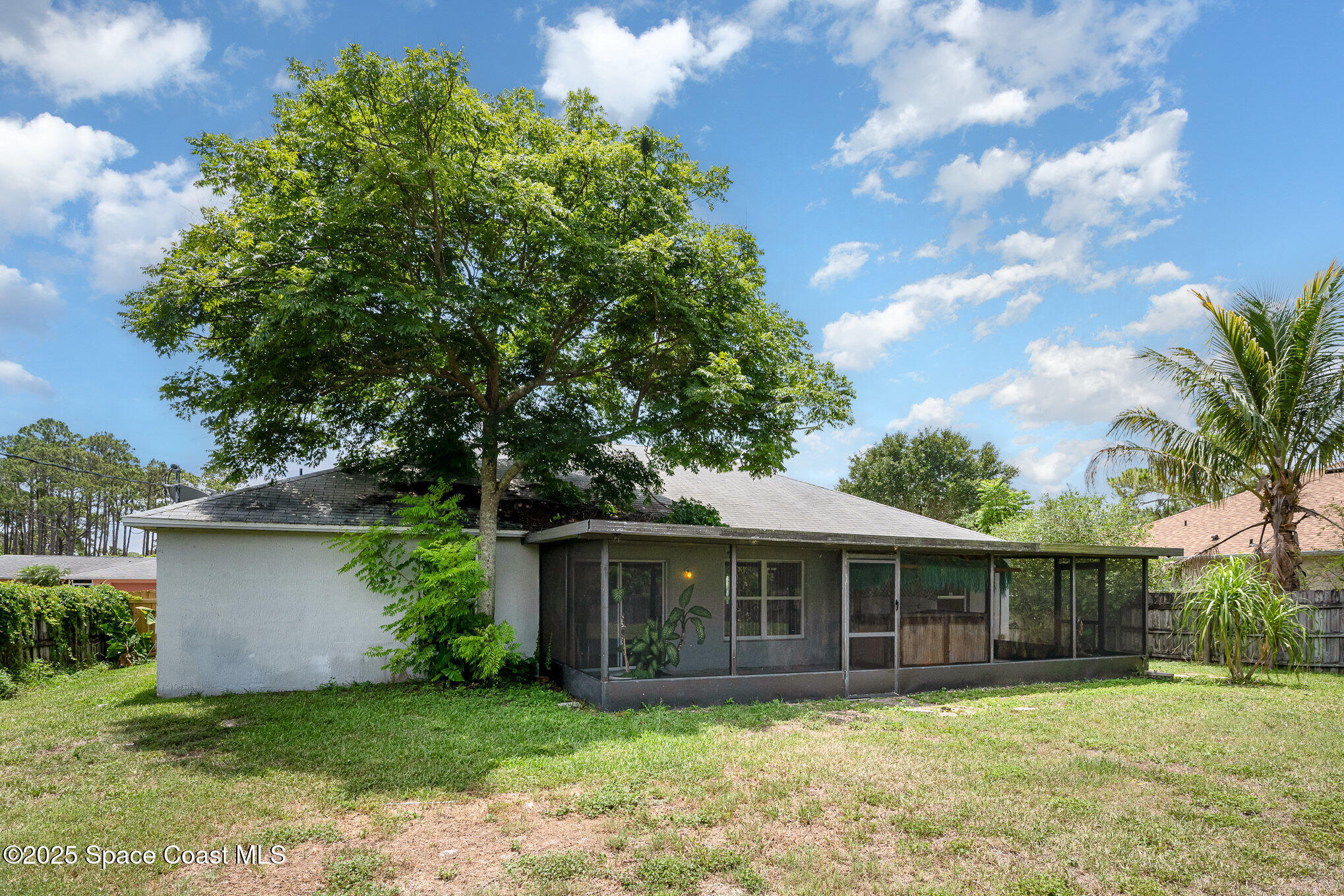 1759 Hazelton Street NW